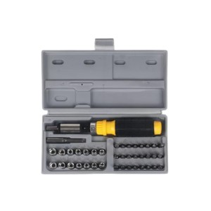 JOGO DE CHAVES INTERCAMBIAVEIS COM SOQUETES/CANHAO E BITS 41PCS C/ MALETA UN.